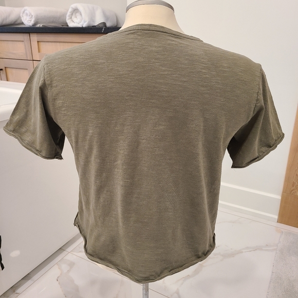 Crop top t-shirt/ Guess/ size M - Picture 2 of 5